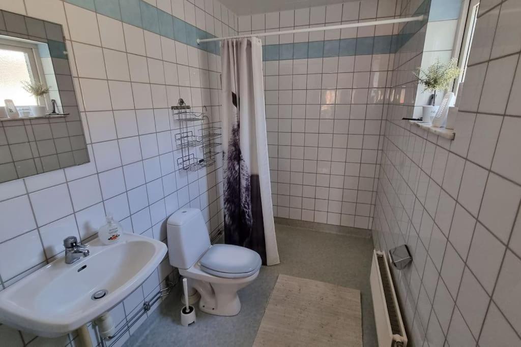 Trivsamt Parhus I Lugnt Omrade Inne I Tranas! Tranås Exterior foto