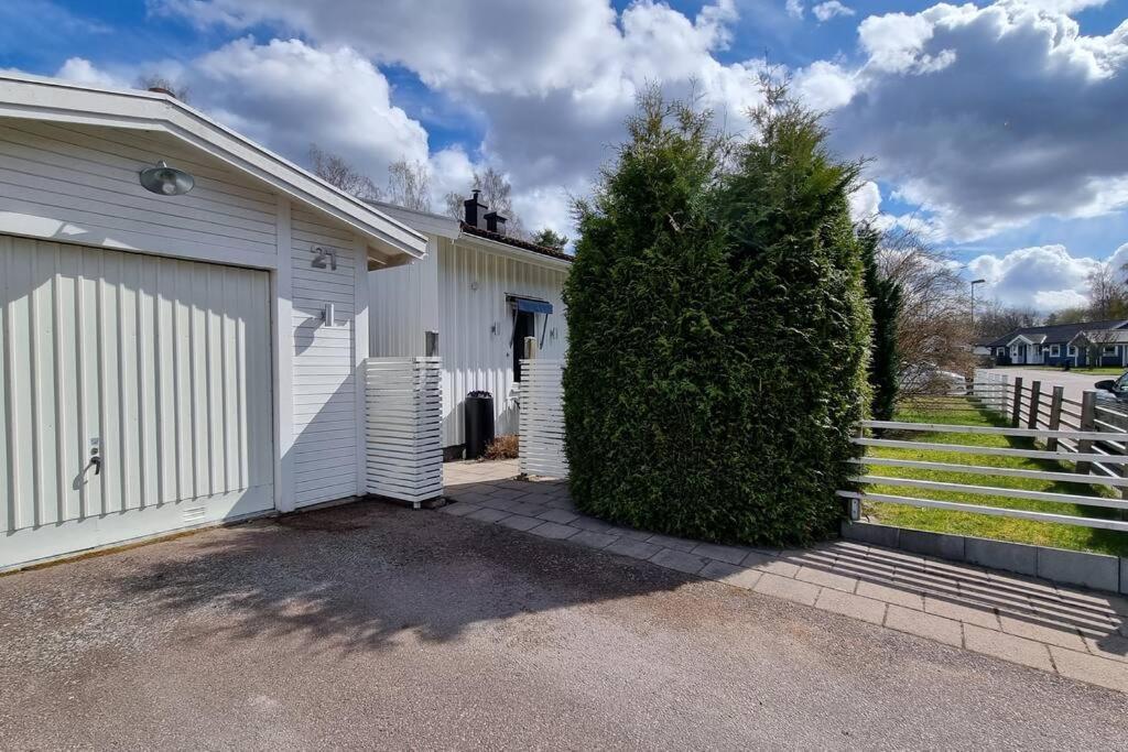 Trivsamt Parhus I Lugnt Omrade Inne I Tranas! Tranås Exterior foto